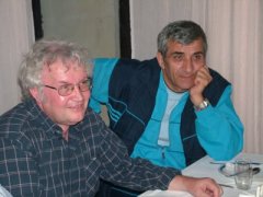 predsednik sfos-a  sa veteranom susreta zindovicem.jpg